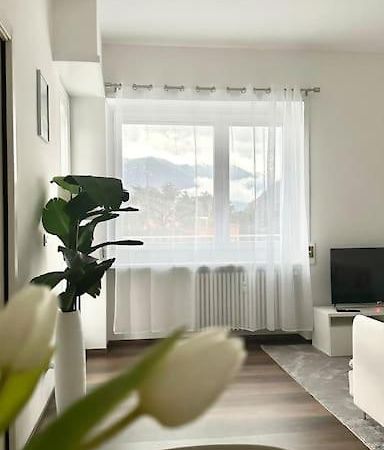 Luxury Apartment With View Комо Екстериор снимка