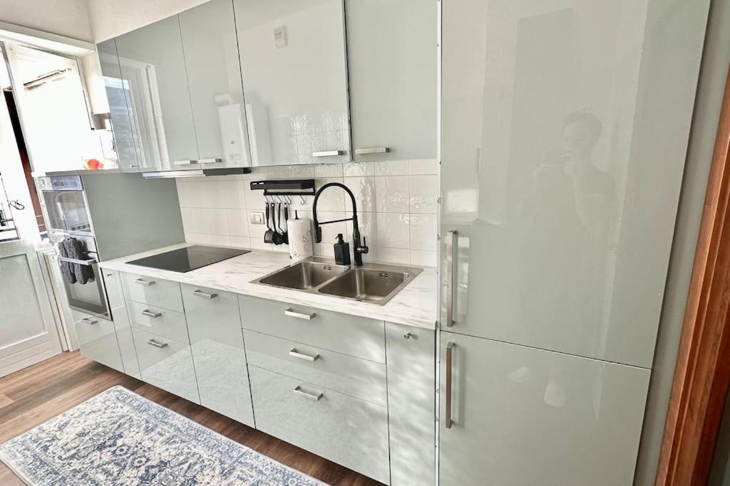 Luxury Apartment With View Комо Екстериор снимка